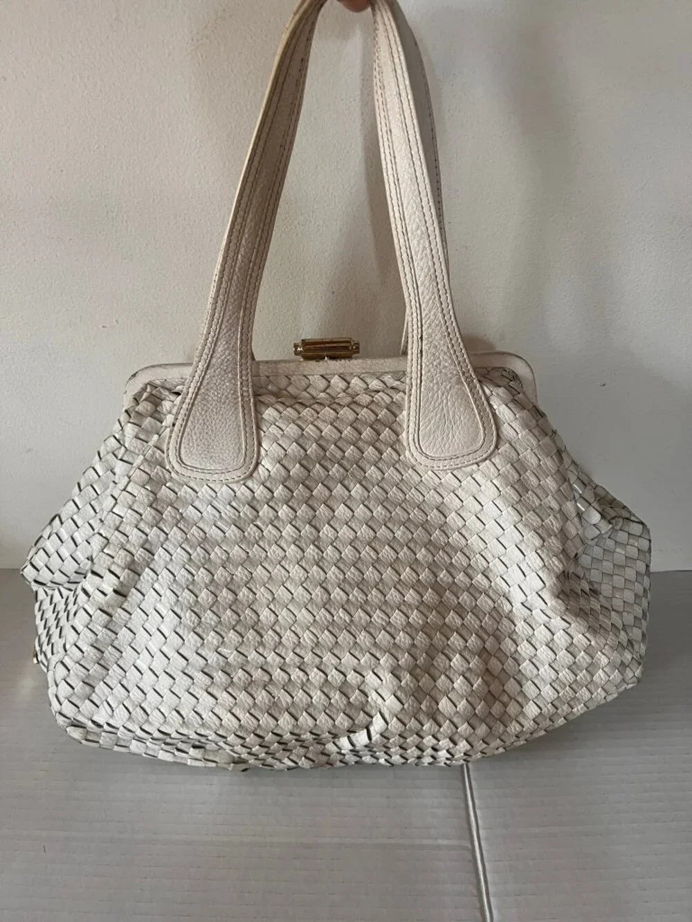 VINTAGE ELLIOTT LUCCA WOVEN SATCHEL BAG CLASP CLOSURE